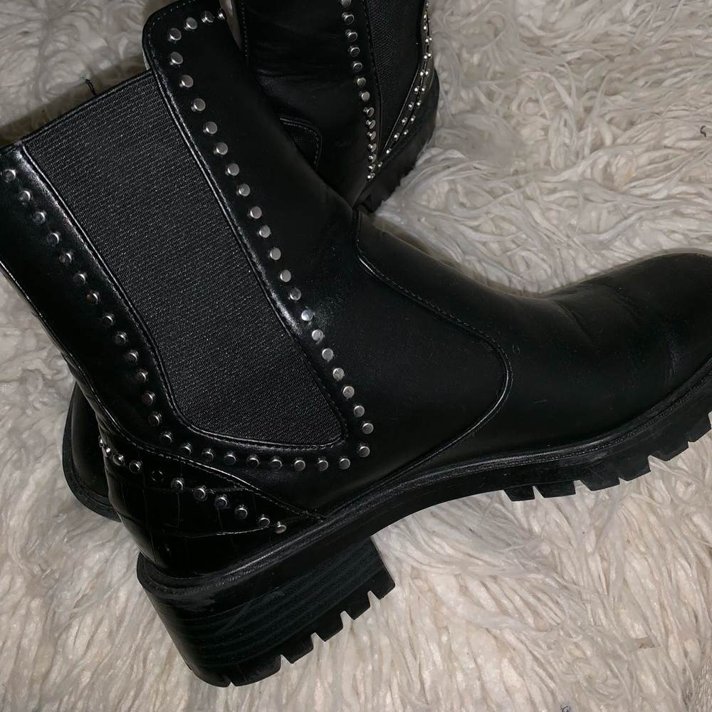 ZARA BOOTS WITH STUDS